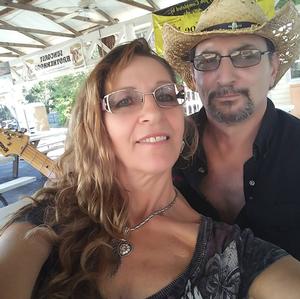 Lady & The Outlaw