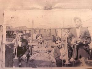 Joe Bruno's Dixieland Hotdogs